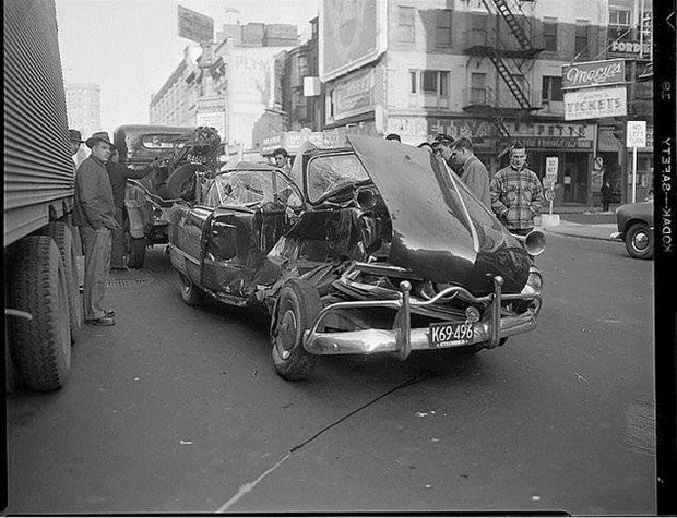 Nostaljik İlk Araba Kazaları galerisi resim 17