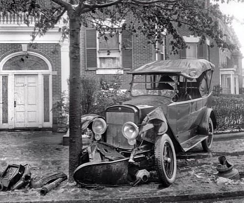 Nostaljik İlk Araba Kazaları galerisi resim 4