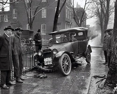 Nostaljik İlk Araba Kazaları galerisi resim 5